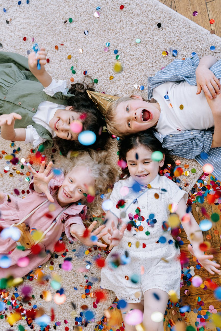 Giochi divertenti per feste con bambini: attività facili e creative